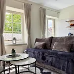 Barbacan - Old Town Center, Panoramic View & Parking *