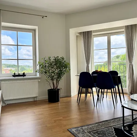 Barbacan - Old Town Center, Panoramic View & Parking *